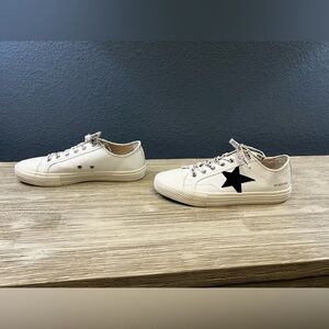 Vintage Havana White and Black Star Sneakers